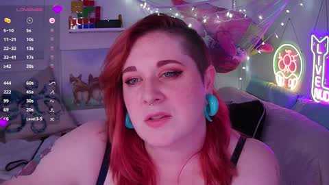 Snapshot of opalreigning chatting on 11, 12, 2024 Opal online show from 11, 12, 2024