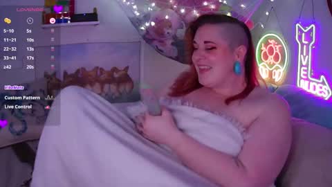 Snapshot of opalreigning chatting on 3, 1, 2025 Opal online show from 3, 1, 2025