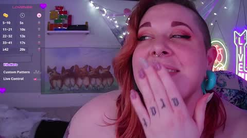Snapshot of opalreigning chatting on 10, 1, 2025 Opal online show from 10, 1, 2025