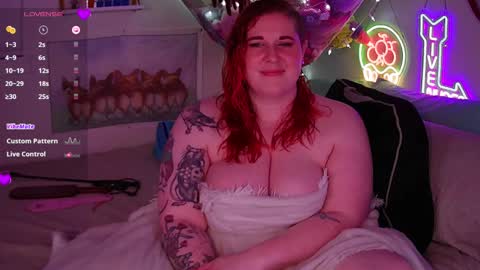 Snapshot of opalreigning chatting on 5, 10, 2025 Opal online show from 5, 10, 2025