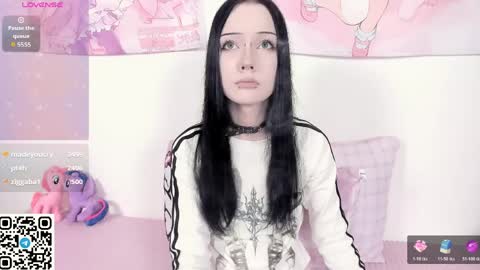 Ophelia online show from 8, 4, 2026