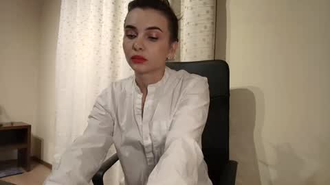 ophelia blue online show from 29, 10, 2025