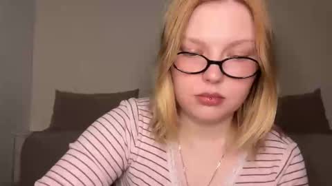 Snapshot of opheliaritz chatting on 16, 5, 2026 Ophelia online show from 16, 5, 2026