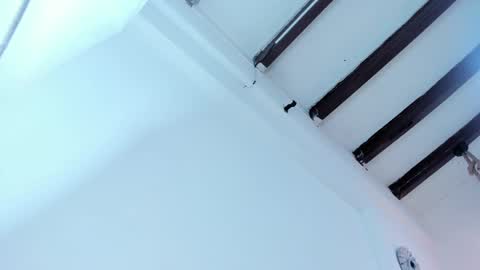 Miss Guzman  online show from 24, 2, 2025