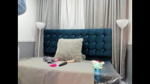 Oriana  online show from 14, 4, 2026