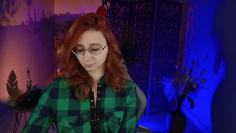 Orianna -  Hi Im into geek culture cosplay crafting LARP games. Shall we play DnD online show from 6, 12, 2024