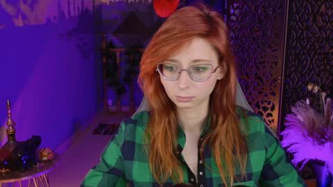 Orianna -  Hi Im into geek culture cosplay crafting LARP games. Shall we play DnD online show from 14, 12, 2024
