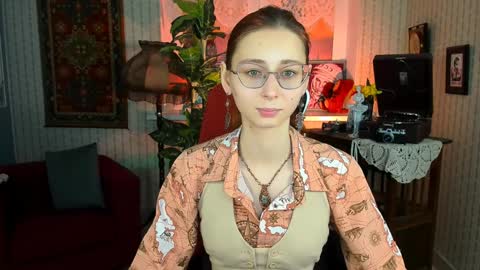Orianna -  Hi Im into geek culture cosplay crafting LARP games. Shall we play DnD online show from 28, 12, 2024