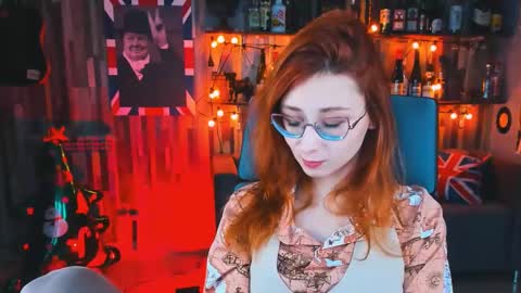 Orianna -  Hi Im into geek culture cosplay crafting LARP games. Shall we play DnD online show from 29, 12, 2024