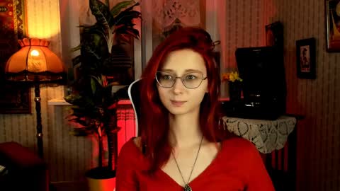 Orianna -  Hi Im into geek culture cosplay crafting LARP games. Shall we play DnD online show from 14, 1, 2025