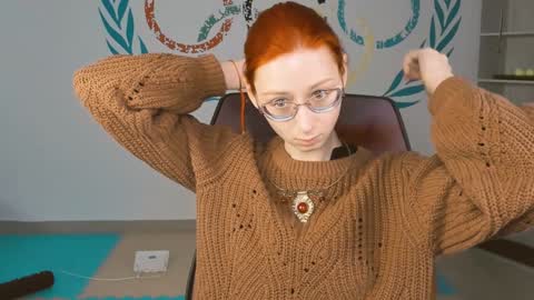 Orianna -  Hi Im into geek culture cosplay crafting LARP games. Shall we play DnD online show from 19, 1, 2025
