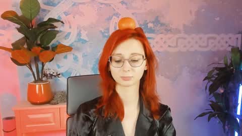Orianna -  Hi Im into geek culture cosplay crafting LARP games. Shall we play DnD online show from 22, 1, 2025
