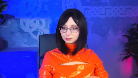 Orianna -  Hi Im into geek culture cosplay crafting LARP games. Shall we play DnD online show from 2, 2, 2025