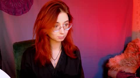 Orianna -  Hi Im into geek culture cosplay crafting LARP games. Shall we play DnD online show from 9, 9, 2025