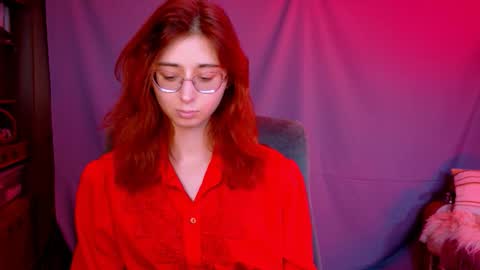 Orianna -  Hi Im into geek culture cosplay crafting LARP games. Shall we play DnD online show from 26, 9, 2025