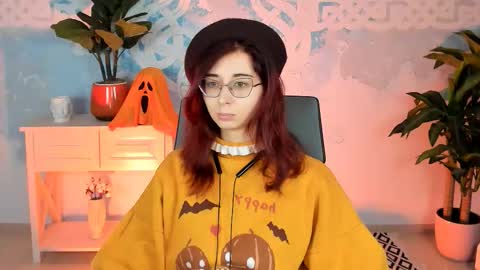 Orianna -  Hi Im into geek culture cosplay crafting LARP games. Shall we play DnD online show from 29, 10, 2025