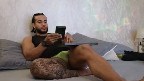 Snapshot of osher_cox chatting on 4, 11, 2025 osher_cox online show from 4, 11, 2025