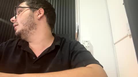 Snapshot of osomalicioso chatting on 11, 11, 2025 juan online show from 11, 11, 2025