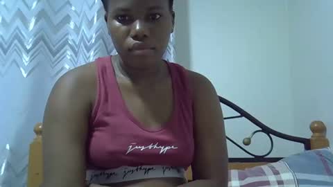 osoprettyebony online show from 25, 9, 2025