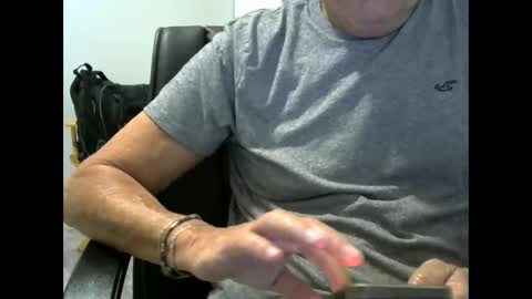 Ossi online show from 4, 12, 2025