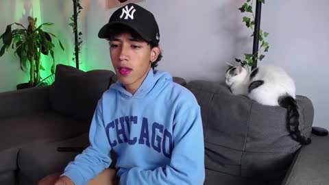 ostin 18hot online show from 13, 12, 2024