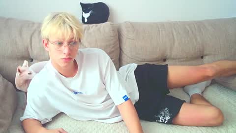 Snapshot of ostin_meoww chatting on 6, 12, 2024 Ostin online show from 6, 12, 2024