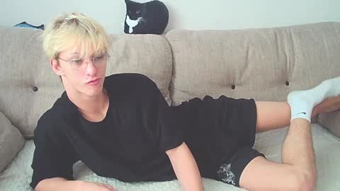 Snapshot of ostin_meoww chatting on 26, 12, 2024 Ostin online show from 26, 12, 2024