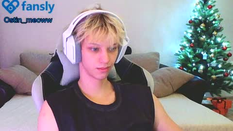 Snapshot of ostin_meoww chatting on 9, 1, 2025 Ostin online show from 9, 1, 2025