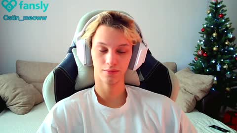 Snapshot of ostin_meoww chatting on 16, 1, 2025 Ostin online show from 16, 1, 2025