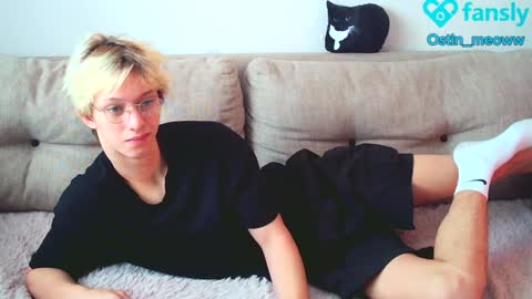 Snapshot of ostin_meoww chatting on 24, 1, 2025 Ostin online show from 24, 1, 2025