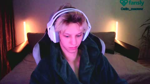 Snapshot of ostin_meoww chatting on 27, 1, 2025 Ostin online show from 27, 1, 2025