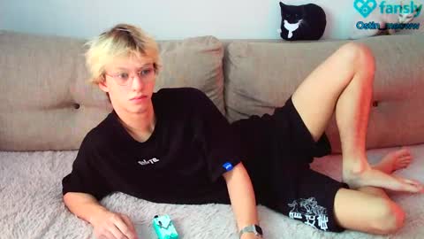 Snapshot of ostin_meoww chatting on 12, 2, 2025 Ostin online show from 12, 2, 2025