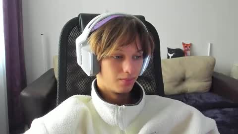 Snapshot of ostin_meoww chatting on 29, 9, 2025 Ostin online show from 29, 9, 2025