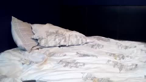 Owen kayz online show from 9, 10, 2025