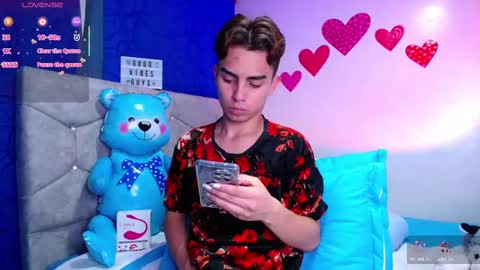 Owen  Independent model  online show from 21, 2, 2025