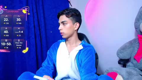 Owen  Independent model  online show from 20, 4, 2026