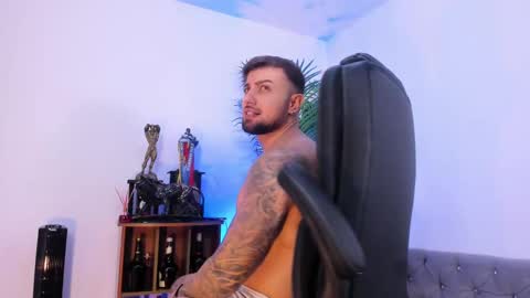 Maximus Owen online show from 13, 10, 2025