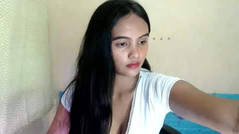 Snapshot of oxana_wetpussy chatting on 7, 7, 2026 oxana_wetpussy online show from 7, 7, 2026