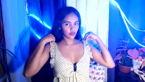 Snapshot of oxana_wetpussy chatting on 11, 7, 2026 oxana_wetpussy online show from 11, 7, 2026