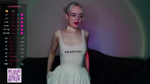 Oxcy online show from 14, 6, 2026