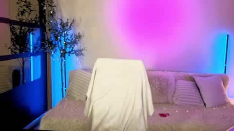 Oxy Foxie online show from 29, 3, 2026