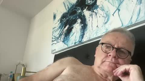 ozhairybearxxxx online show from 21, 1, 2025