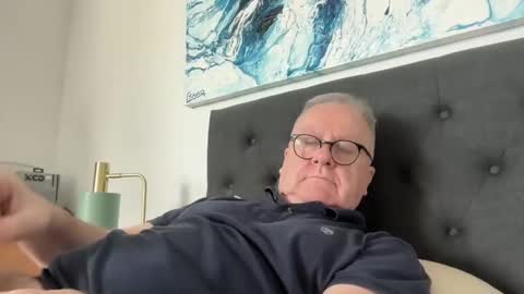 Snapshot of ozhairybearxxxx chatting on 17, 4, 2026 ozhairybearxxxx online show from 17, 4, 2026