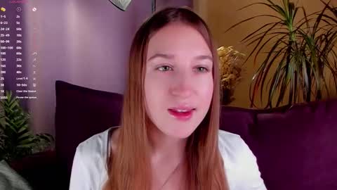 Caroline or just Lina online show from 19, 10, 2025
