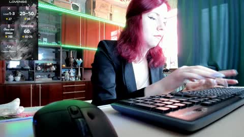 Snapshot of pa1e_pr1ncess chatting on 1, 1, 2025 Ella online show from 1, 1, 2025