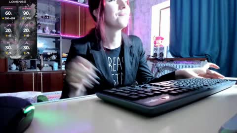 Snapshot of pa1e_pr1ncess chatting on 11, 1, 2025 Ella online show from 11, 1, 2025