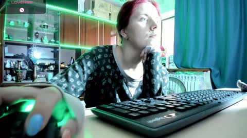Snapshot of pa1e_pr1ncess chatting on 24, 1, 2025 Ella online show from 24, 1, 2025