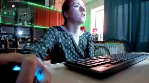 Snapshot of pa1e_pr1ncess chatting on 9, 2, 2025 Ella online show from 9, 2, 2025