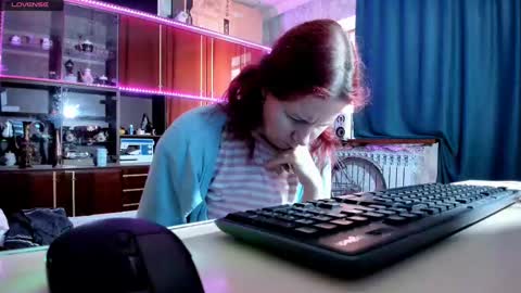 Snapshot of pa1e_pr1ncess chatting on 18, 2, 2025 Ella online show from 18, 2, 2025