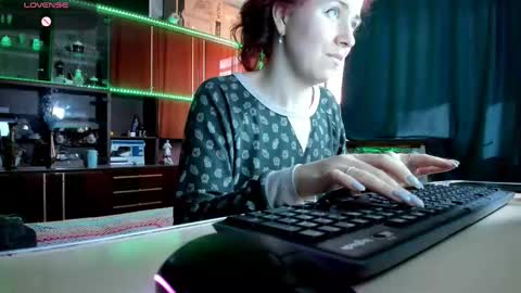 Snapshot of pa1e_pr1ncess chatting on 4, 3, 2025 Ella online show from 4, 3, 2025